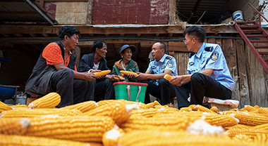 星星很小，但裝得下4800米的雪峰